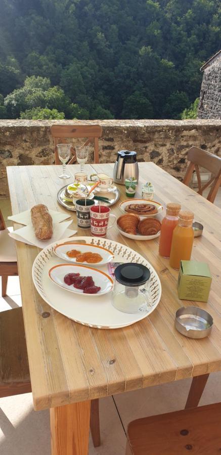 La Tour Noble Bed & Breakfast Saint-Saturnin  Exterior photo